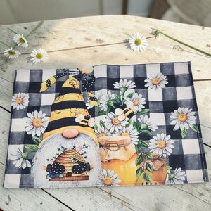 Honey Bee Gonk/Gnome Placemats Set of 4 Black White Buffalo Plaid Yellow Daisies